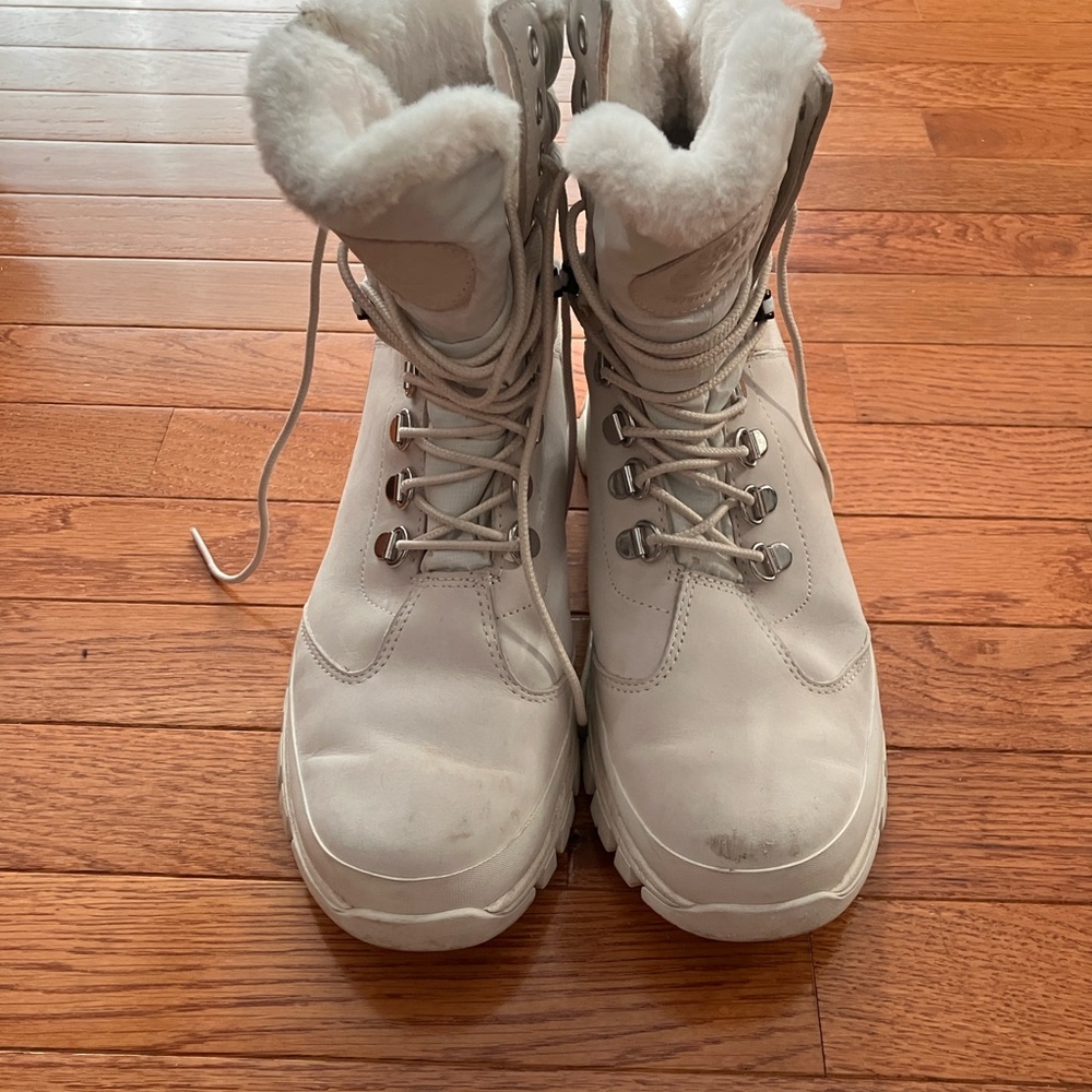 Timberland Woman's Jenness Falls Waterproof Insulated Boots White